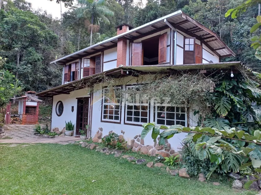 Foto 3 de Casa com 14 quartos à venda, 1700m2 em Albuquerque, Teresopolis - RJ