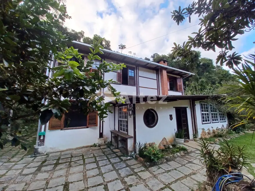 Foto 2 de Casa com 14 quartos à venda, 1700m2 em Albuquerque, Teresopolis - RJ