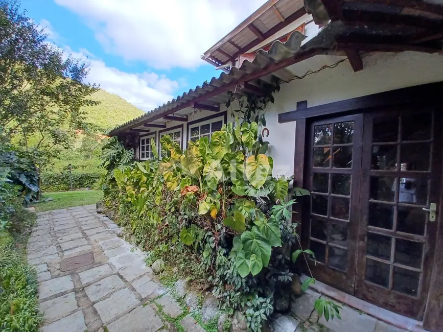 Foto 4 de Casa com 14 quartos à venda, 1700m2 em Albuquerque, Teresopolis - RJ
