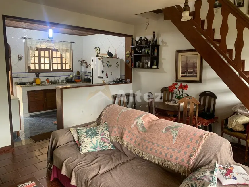 Casa com 2 quartos à venda, 150m2 em Albuquerque, Teresopolis - RJ - imagem 8 Foto 8 de Casa com 2 quartos à venda, 150m2 em Albuquerque, Teresopolis - RJ