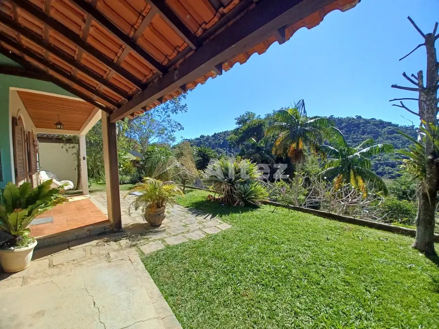 Foto 2 de Casa com 2 quartos à venda, 150m2 em Albuquerque, Teresopolis - RJ