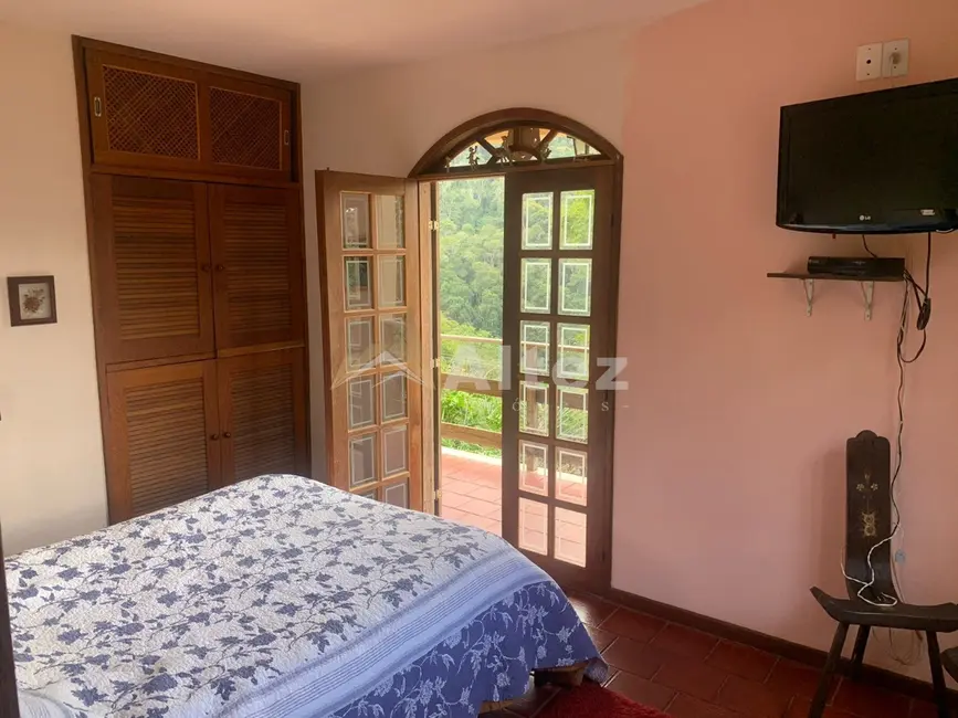 Casa com 2 quartos à venda, 150m2 em Albuquerque, Teresopolis - RJ - imagem 9 Foto 9 de Casa com 2 quartos à venda, 150m2 em Albuquerque, Teresopolis - RJ