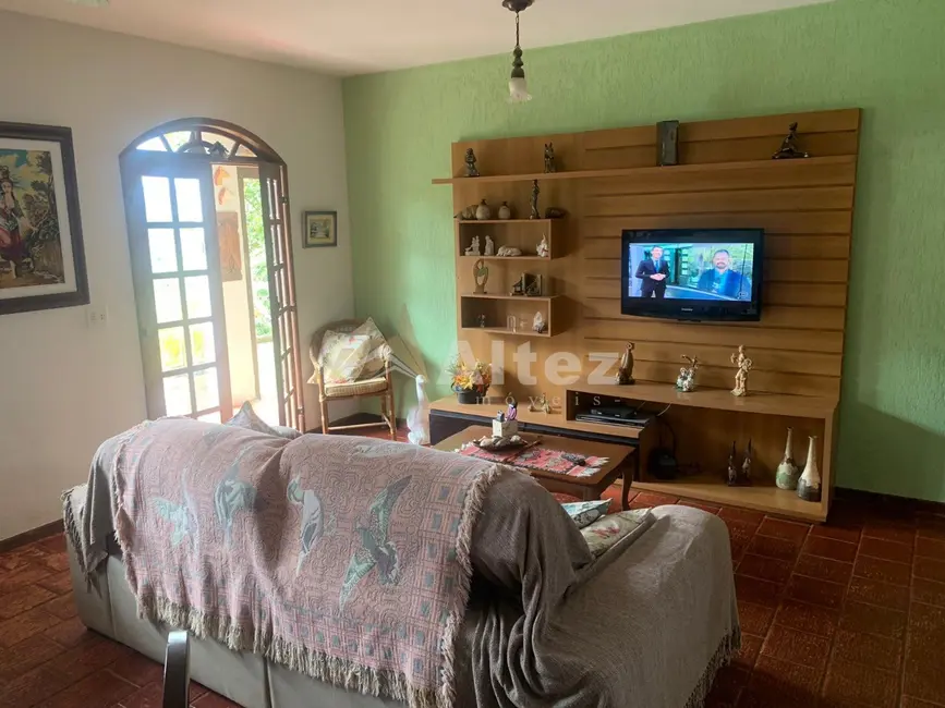 Casa com 2 quartos à venda, 150m2 em Albuquerque, Teresopolis - RJ - imagem 7 Foto 7 de Casa com 2 quartos à venda, 150m2 em Albuquerque, Teresopolis - RJ