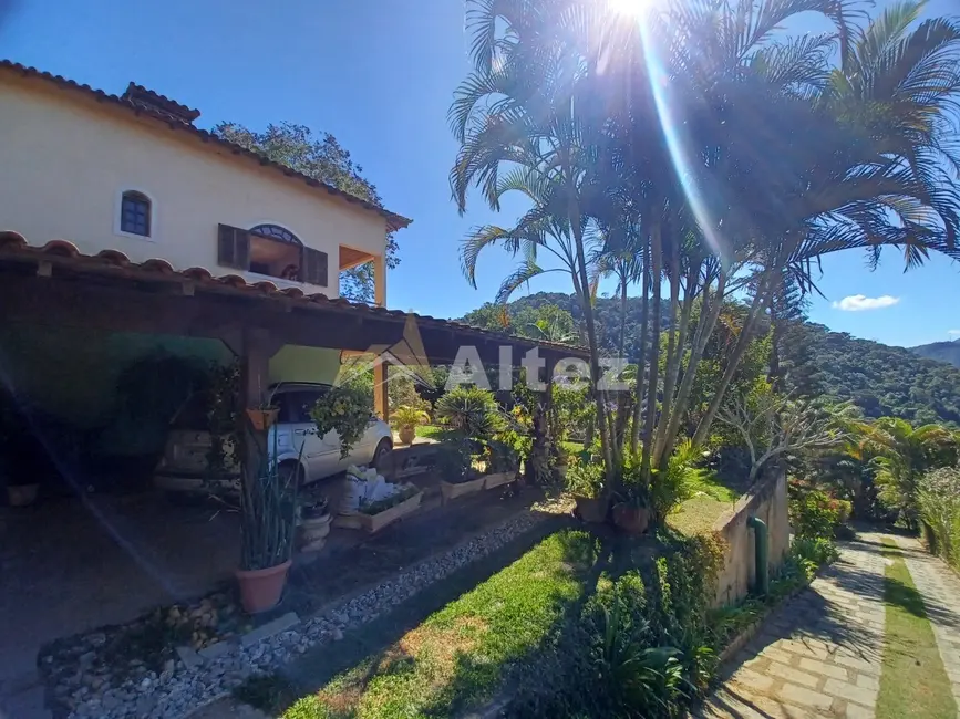 Foto 1 de Casa com 2 quartos à venda, 150m2 em Albuquerque, Teresopolis - RJ