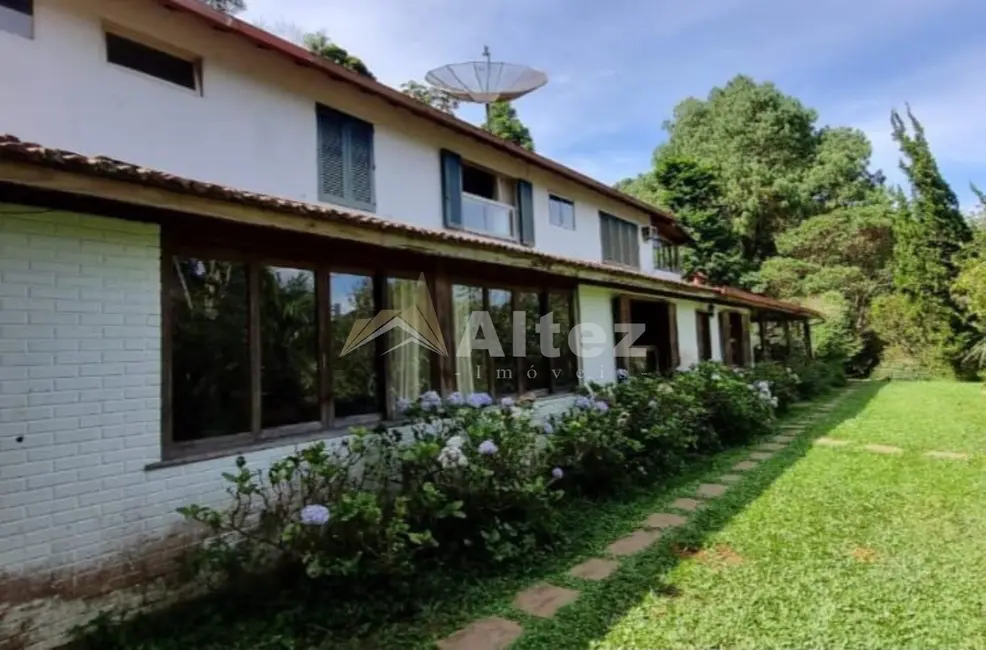 Foto 1 de Chácara com 5 quartos à venda, 11040m2 em Araras, Teresopolis - RJ