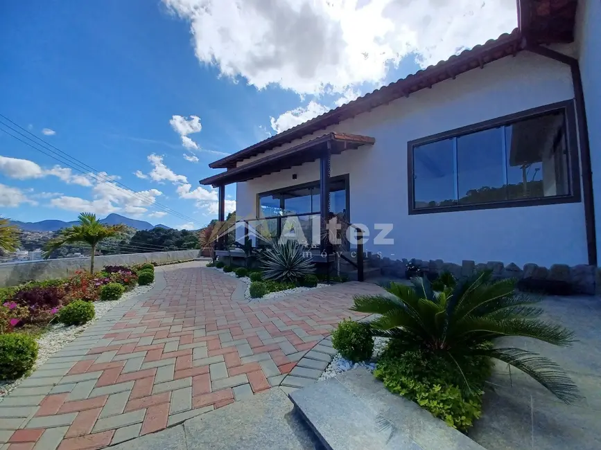 Foto 1 de Casa com 4 quartos à venda, 600m2 em Parque São Luiz, Teresopolis - RJ