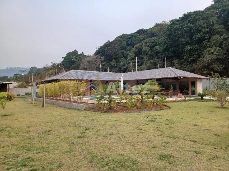 Foto 2 de Casa com 3 quartos à venda, 2270m2 em Parque Boa União, Teresopolis - RJ