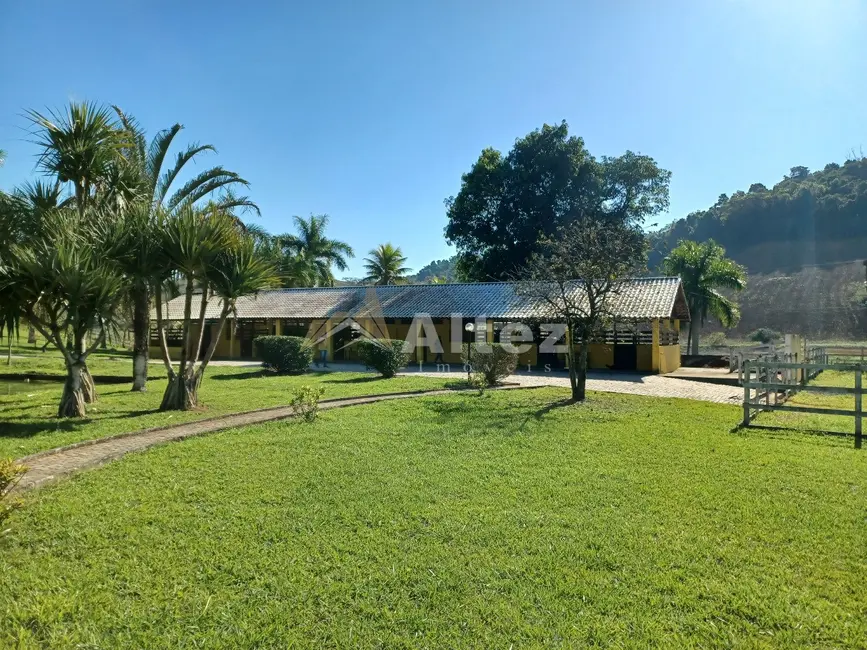 Foto 4 de Sítio / Rancho com 4 quartos à venda, 720000m2 em Cachoeiras De Macacu - RJ