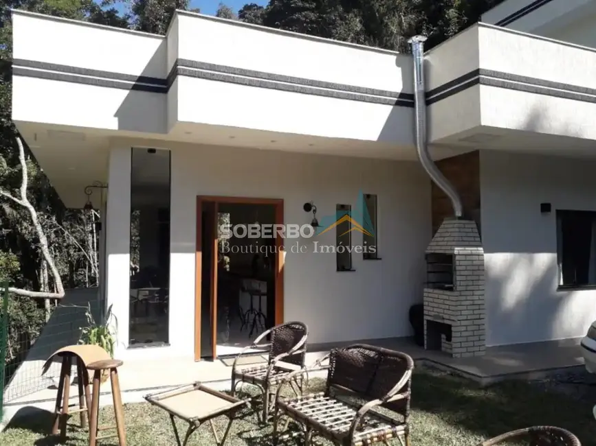 Foto 2 de Casa com 3 quartos à venda, 1000m2 em Albuquerque, Teresopolis - RJ