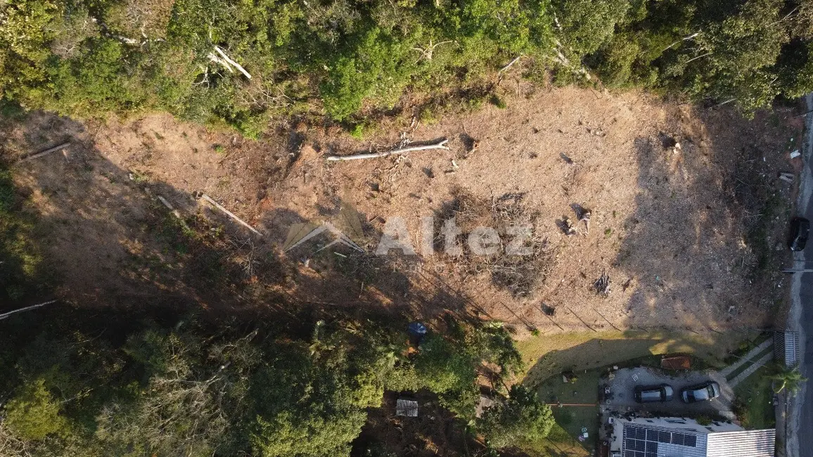 Foto 1 de Terreno / Lote à venda, 484m2 em Pimenteiras, Teresopolis - RJ