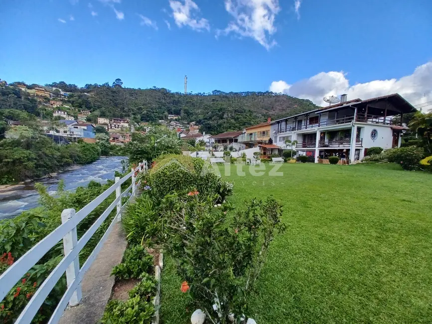Foto 4 de Casa com 4 quartos à venda, 1600m2 em Jardim Cascata, Teresopolis - RJ