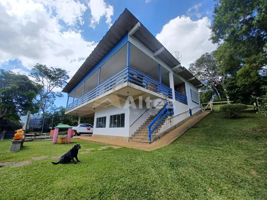 Foto 1 de Casa com 4 quartos à venda, 1600m2 em Cascata do Imbuí, Teresopolis - RJ