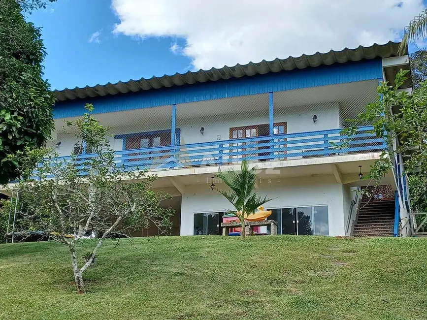 Casa com 4 quartos à venda, 1600m2 em Cascata do Imbuí, Teresopolis - RJ - imagem 4 Foto 4 de Casa com 4 quartos à venda, 1600m2 em Cascata do Imbuí, Teresopolis - RJ