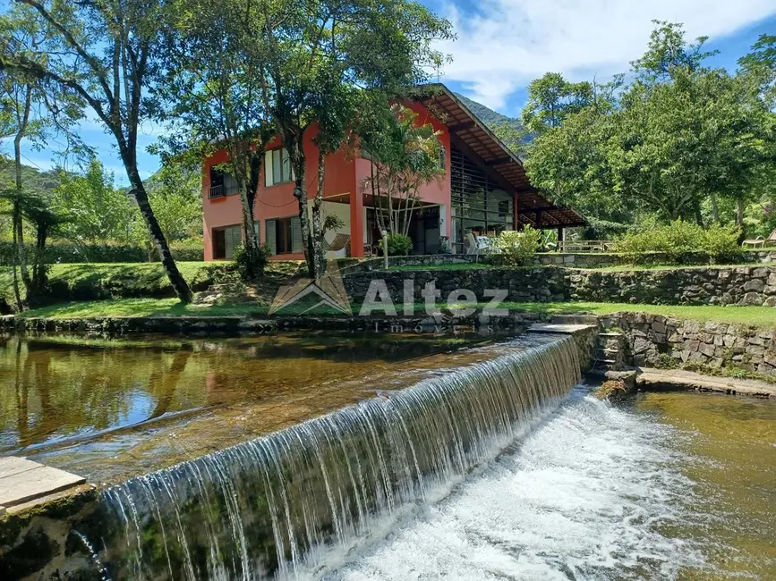 Sítio / Rancho com 6 quartos à venda, 9950m2 em Albuquerque, Teresopolis - RJ - imagem 4 Foto 4 de Sítio / Rancho com 6 quartos à venda, 9950m2 em Albuquerque, Teresopolis - RJ