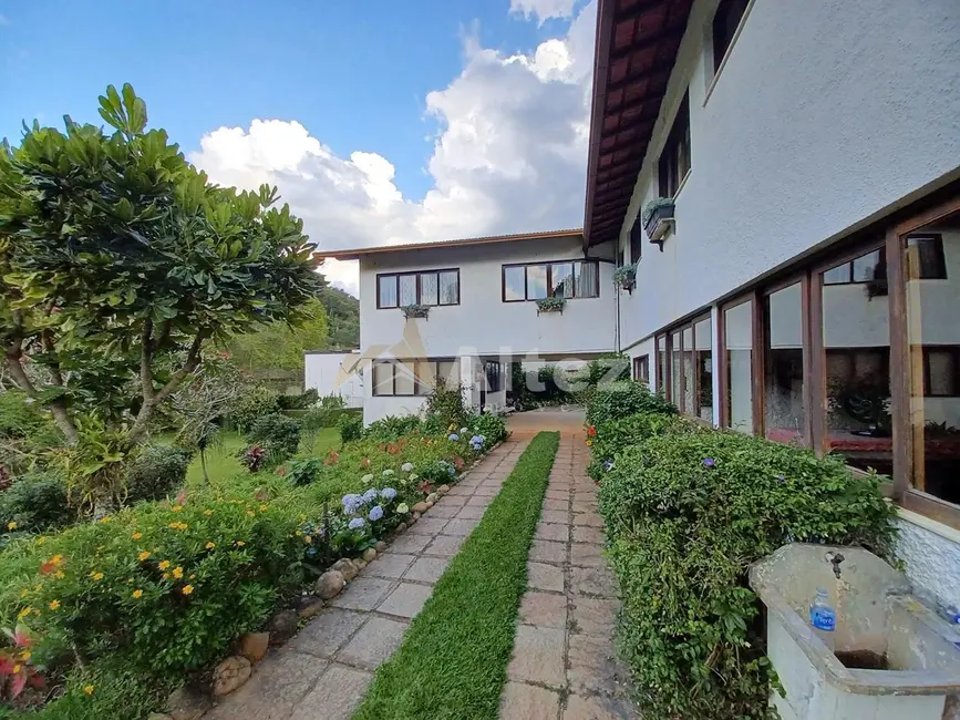 Foto 2 de Casa com 5 quartos à venda, 2255m2 em Albuquerque, Teresopolis - RJ
