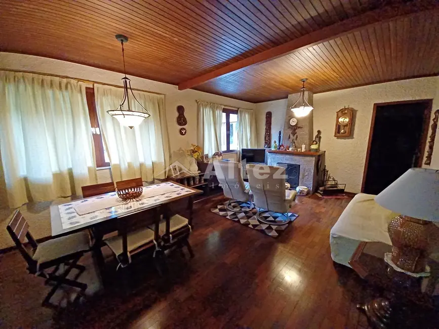 Foto 6 de Casa com 5 quartos à venda, 2255m2 em Albuquerque, Teresopolis - RJ