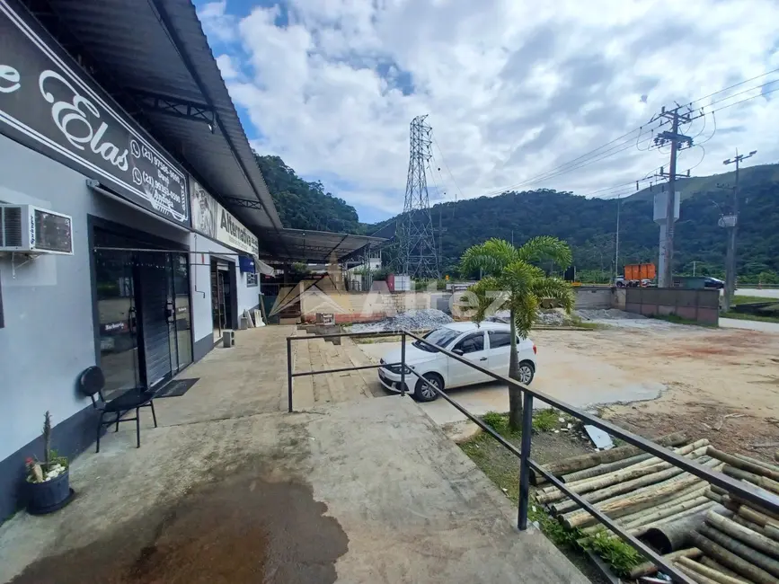 Foto 2 de Armazém / Galpão à venda, 2184m2 em Três Córregos, Teresopolis - RJ