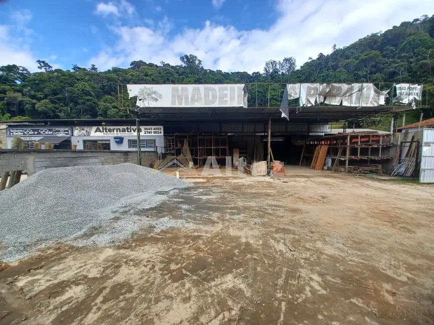 Foto 1 de Armazém / Galpão à venda, 2184m2 em Três Córregos, Teresopolis - RJ