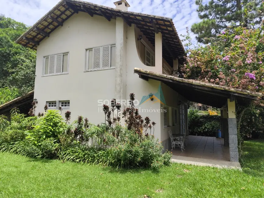 Foto 1 de Casa com 3 quartos à venda, 360m2 em Albuquerque, Teresopolis - RJ