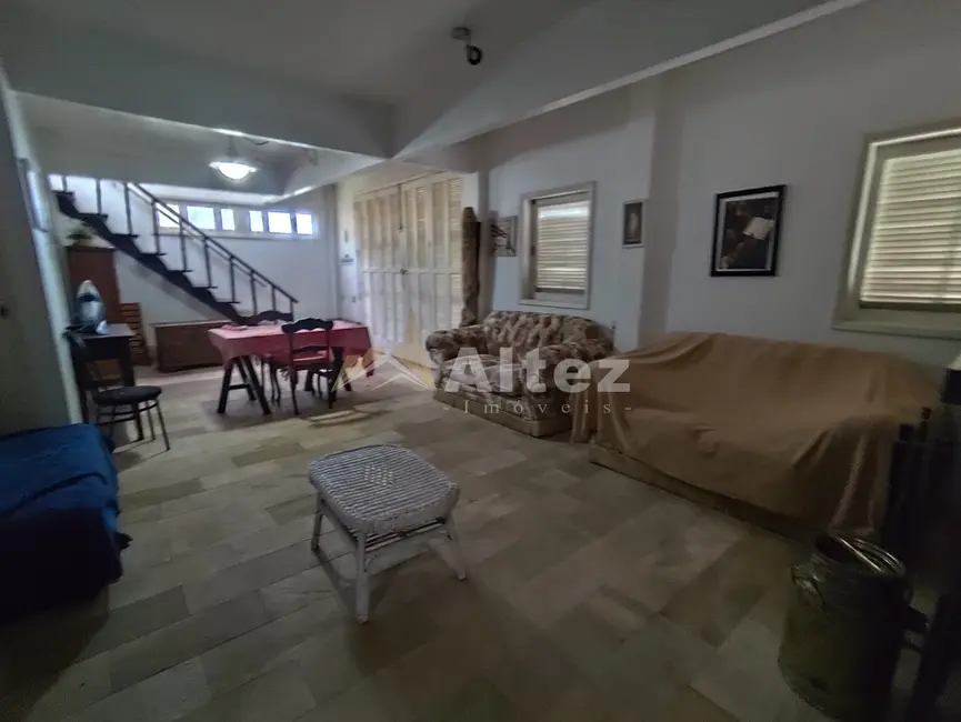 Foto 7 de Casa com 3 quartos à venda, 360m2 em Albuquerque, Teresopolis - RJ