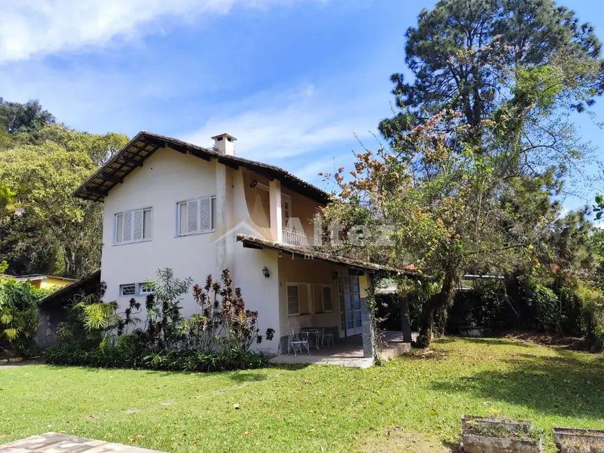 Foto 3 de Casa com 3 quartos à venda, 360m2 em Albuquerque, Teresopolis - RJ