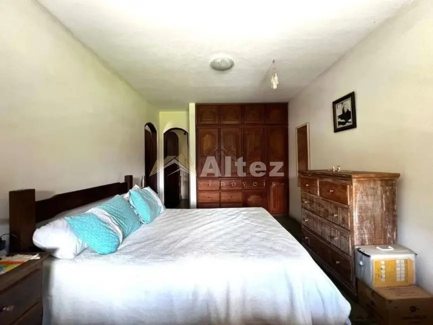 Foto 6 de Casa com 3 quartos à venda, 750m2 em Albuquerque, Teresopolis - RJ