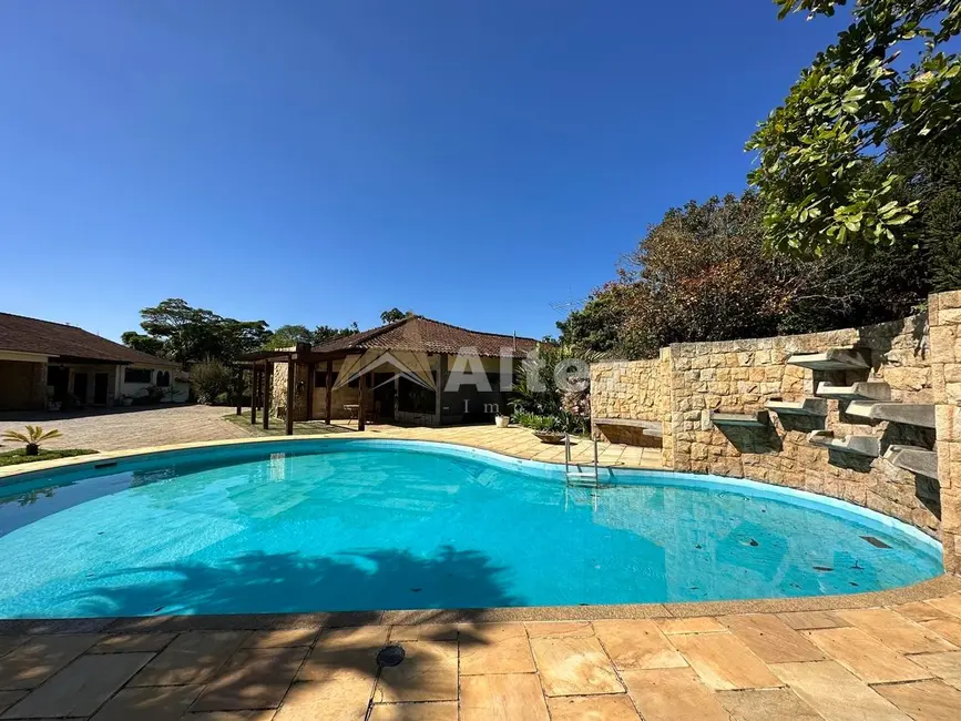 Casa com 4 quartos à venda, 3526m2 em Parque São Luiz, Teresopolis - RJ - imagem 1 Foto 1 de Casa com 4 quartos à venda, 3526m2 em Parque São Luiz, Teresopolis - RJ