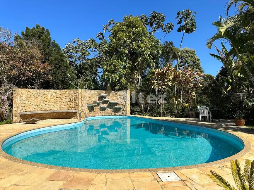 Casa com 4 quartos à venda, 3526m2 em Parque São Luiz, Teresopolis - RJ - imagem 2 Foto 2 de Casa com 4 quartos à venda, 3526m2 em Parque São Luiz, Teresopolis - RJ