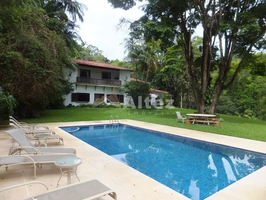 Sítio / Rancho com 6 quartos à venda, 600m2 em Cascata do Imbuí, Teresopolis - RJ - imagem 1 Foto 1 de Sítio / Rancho com 6 quartos à venda, 600m2 em Cascata do Imbuí, Teresopolis - RJ