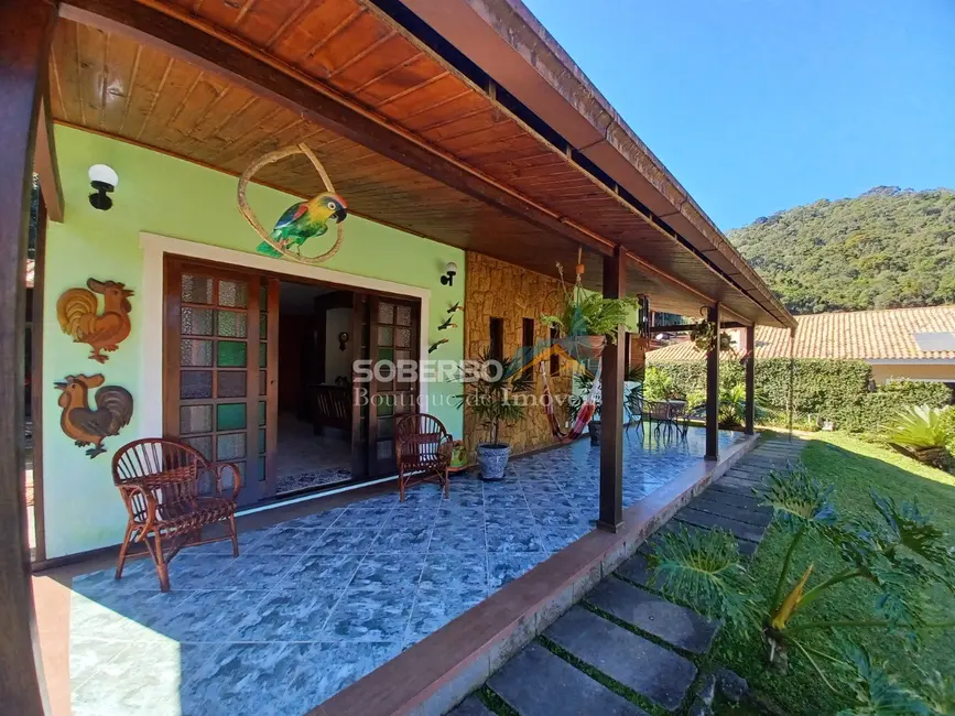 Foto 1 de Casa com 5 quartos à venda, 1080m2 em Albuquerque, Teresopolis - RJ