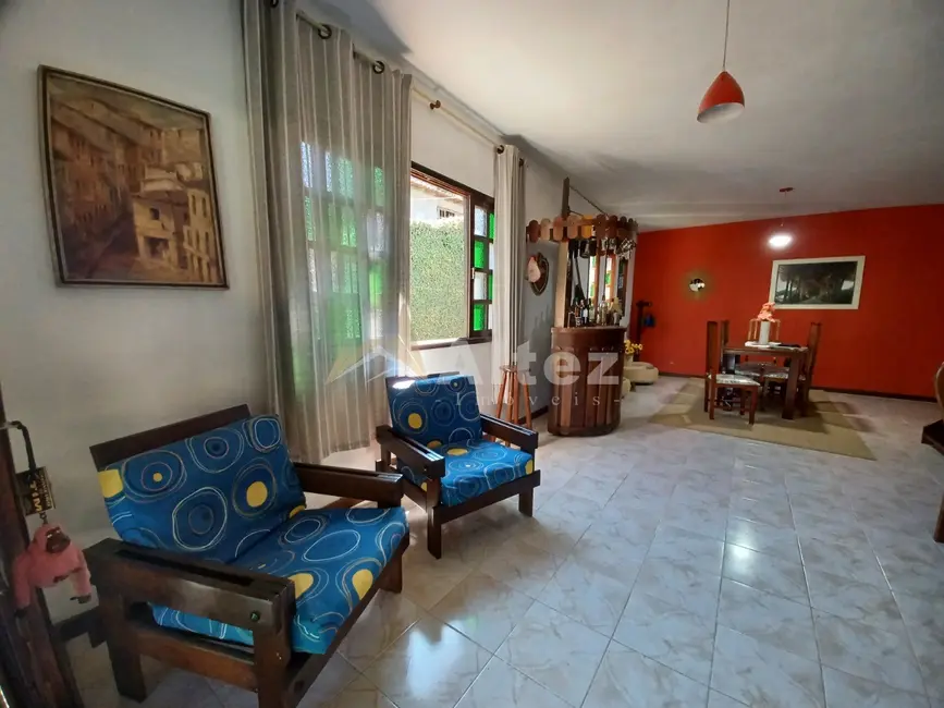 Foto 3 de Casa com 5 quartos à venda, 1080m2 em Albuquerque, Teresopolis - RJ