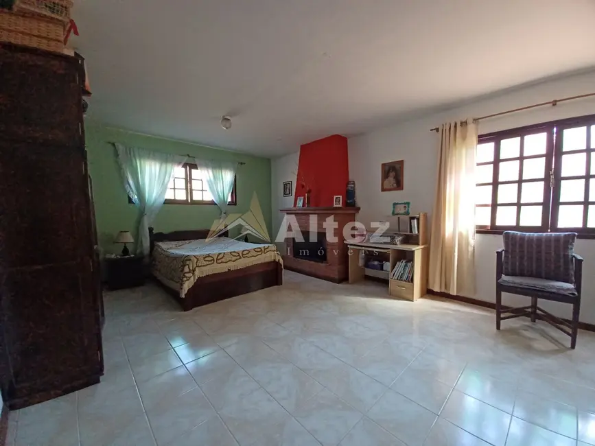 Foto 9 de Casa com 5 quartos à venda, 1080m2 em Albuquerque, Teresopolis - RJ