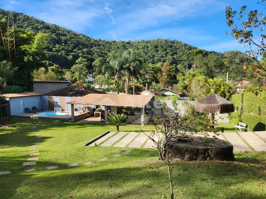 Sala Comercial com 2 quartos à venda, 1000m2 em Albuquerque, Teresopolis - RJ - imagem 3 Foto 3 de Sala Comercial com 2 quartos à venda, 1000m2 em Albuquerque, Teresopolis - RJ