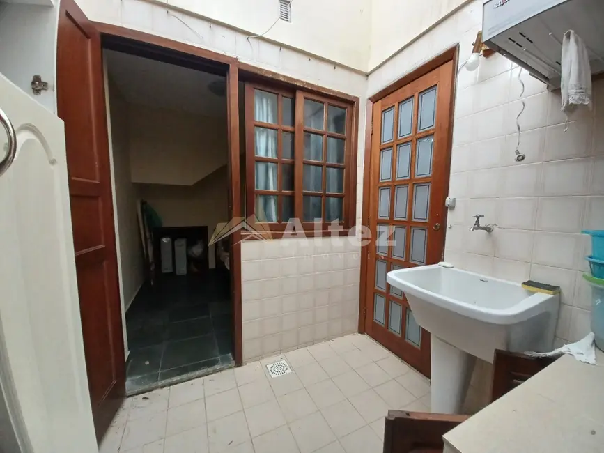 Foto 8 de Casa de Condomínio com 3 quartos à venda, 125m2 em Alto, Teresopolis - RJ