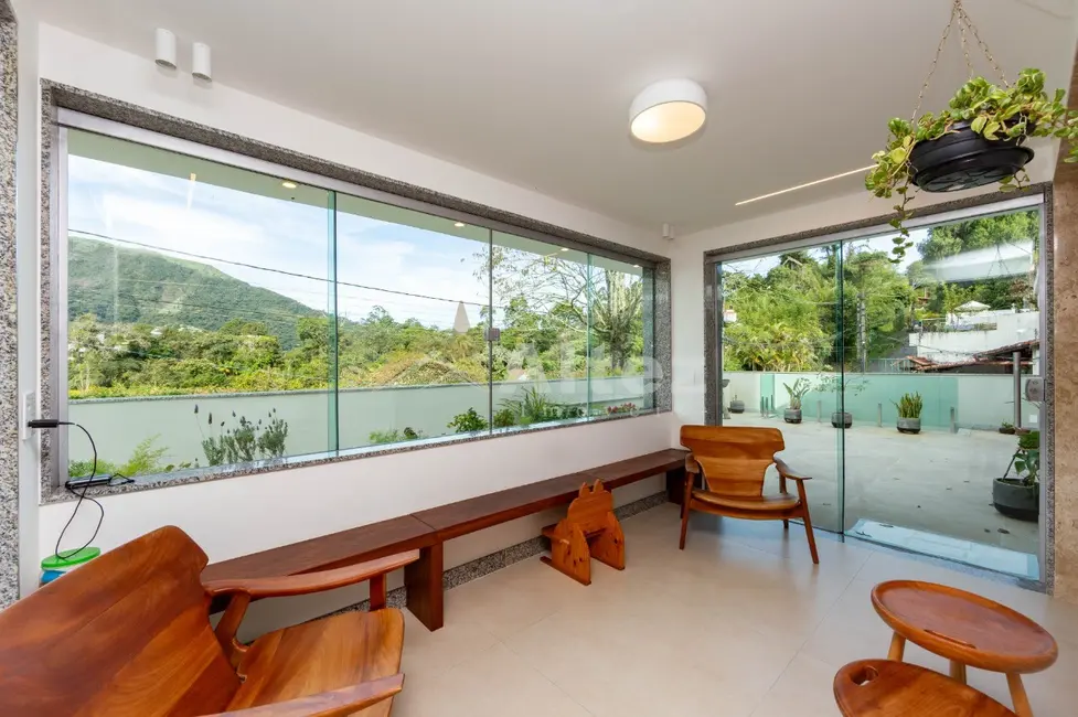 Foto 9 de Casa de Condomínio com 3 quartos à venda, 197m2 em Alto, Teresopolis - RJ