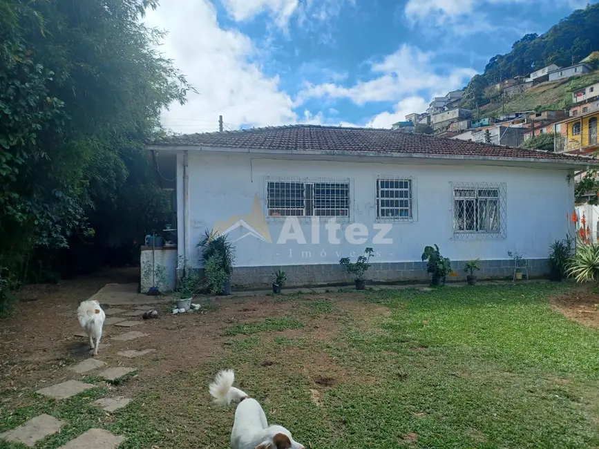 Foto 3 de Casa com 3 quartos à venda, 536m2 em Barroso, Teresopolis - RJ
