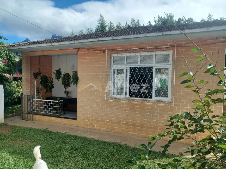 Foto 1 de Casa com 3 quartos à venda, 536m2 em Barroso, Teresopolis - RJ