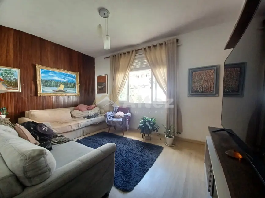 Foto 5 de Casa com 3 quartos à venda, 536m2 em Barroso, Teresopolis - RJ