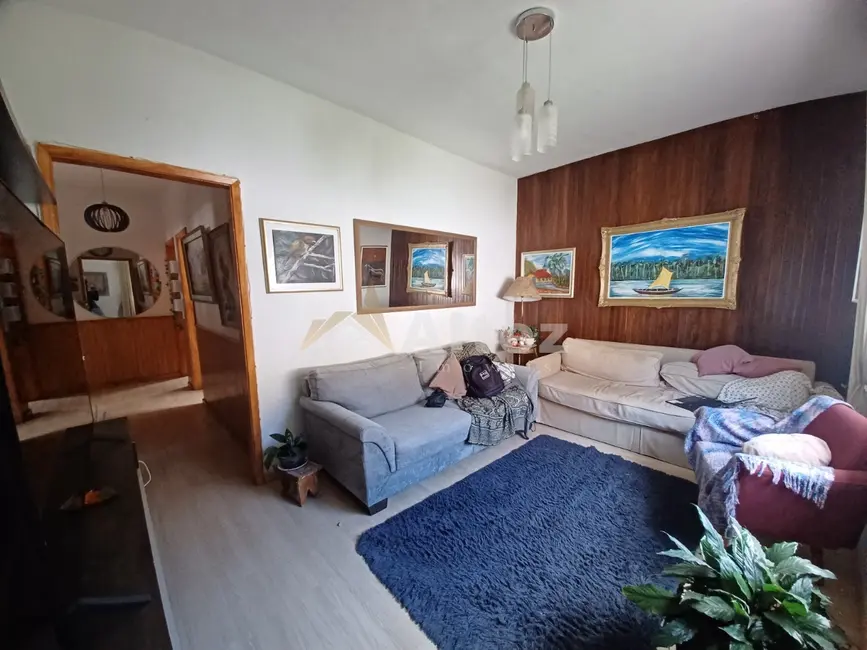 Foto 4 de Casa com 3 quartos à venda, 536m2 em Barroso, Teresopolis - RJ