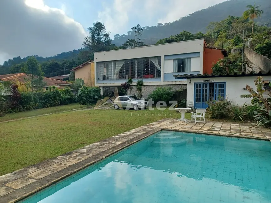 Casa com 4 quartos à venda, 1210m2 em Carlos Guinle, Teresopolis - RJ - imagem 1 Foto 1 de Casa com 4 quartos à venda, 1210m2 em Carlos Guinle, Teresopolis - RJ