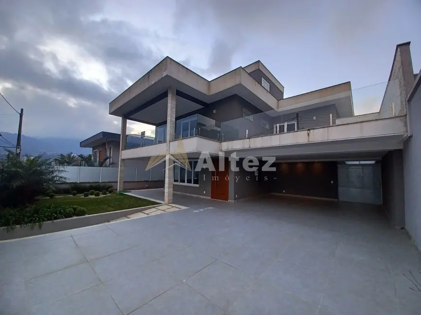 Foto 5 de Casa com 4 quartos à venda, 400m2 em Carlos Guinle, Teresopolis - RJ