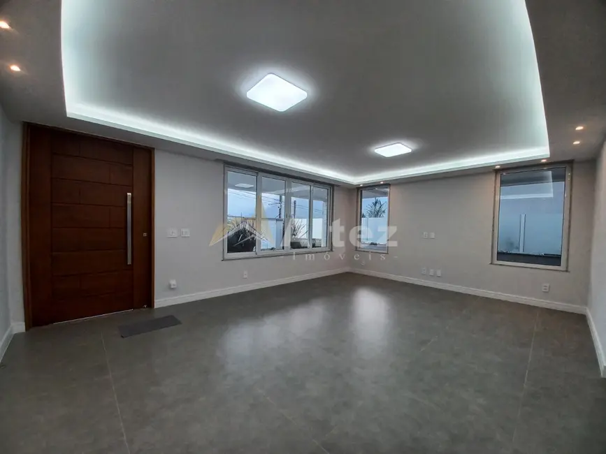 Foto 6 de Casa com 4 quartos à venda, 400m2 em Carlos Guinle, Teresopolis - RJ