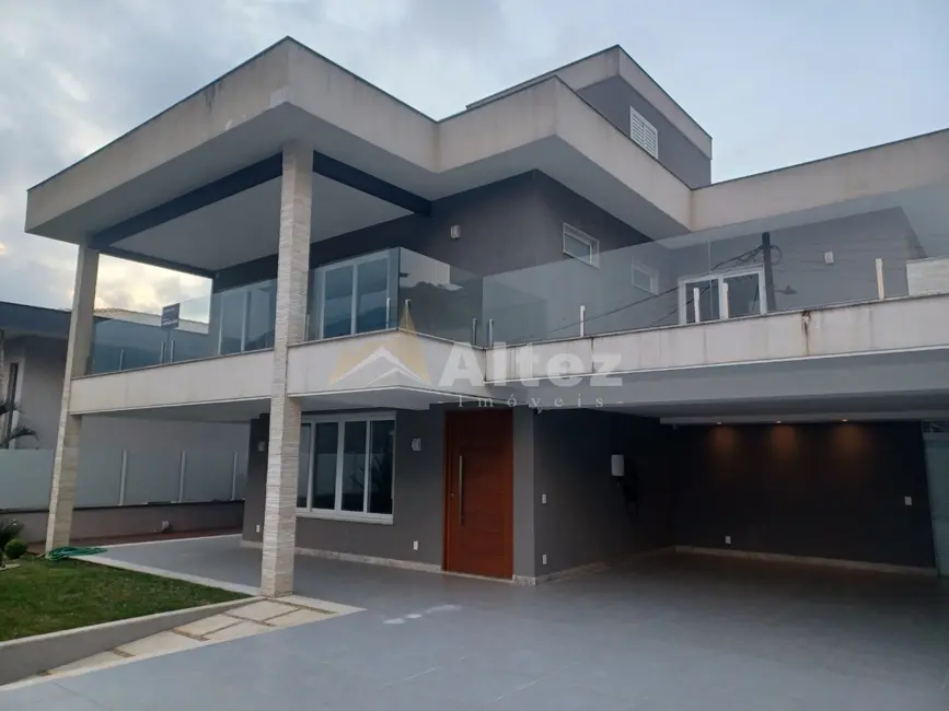 Foto 3 de Casa com 4 quartos à venda, 400m2 em Carlos Guinle, Teresopolis - RJ