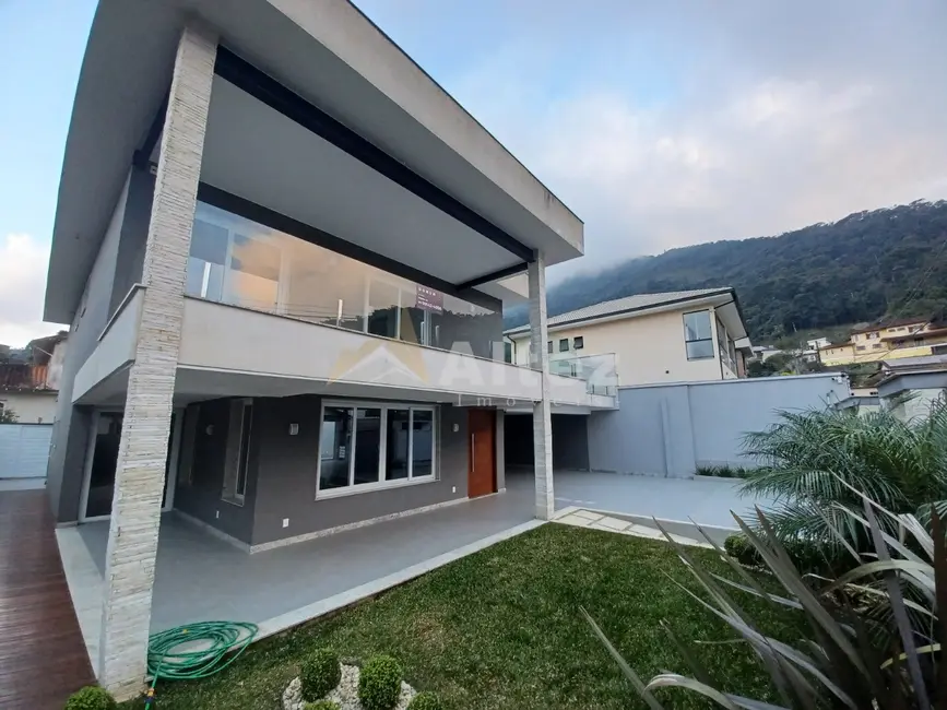 Foto 2 de Casa com 4 quartos à venda, 400m2 em Carlos Guinle, Teresopolis - RJ