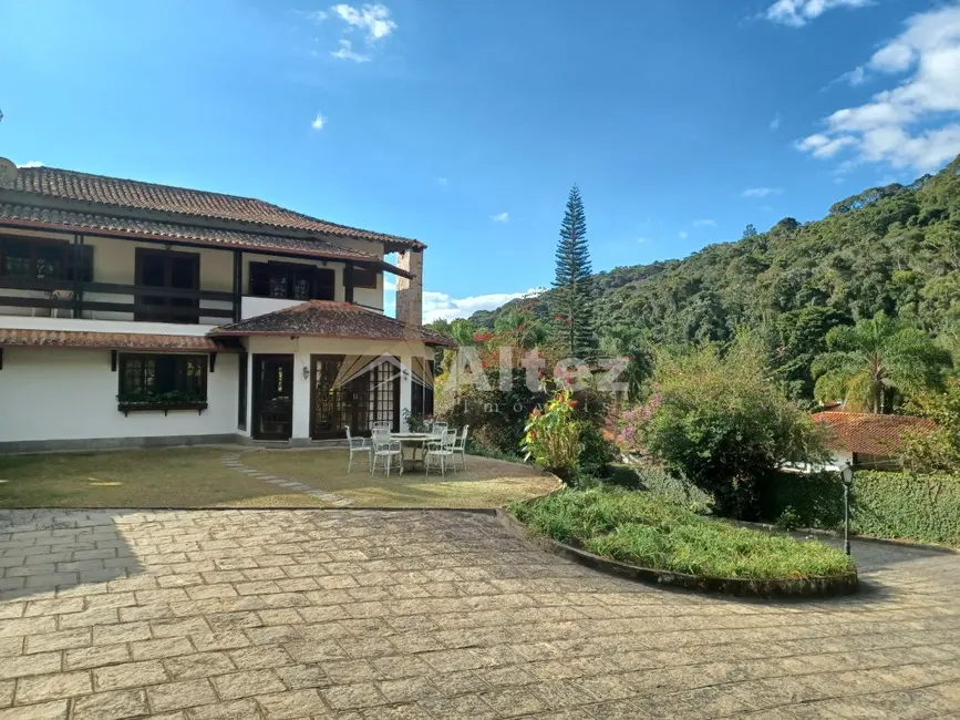 Casa com 6 quartos à venda, 3250m2 em Golfe, Teresopolis - RJ - imagem 3 Foto 3 de Casa com 6 quartos à venda, 3250m2 em Golfe, Teresopolis - RJ