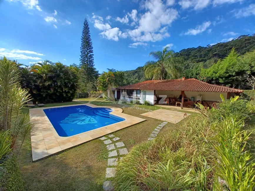 Foto 1 de Casa com 6 quartos à venda, 3250m2 em Golfe, Teresopolis - RJ