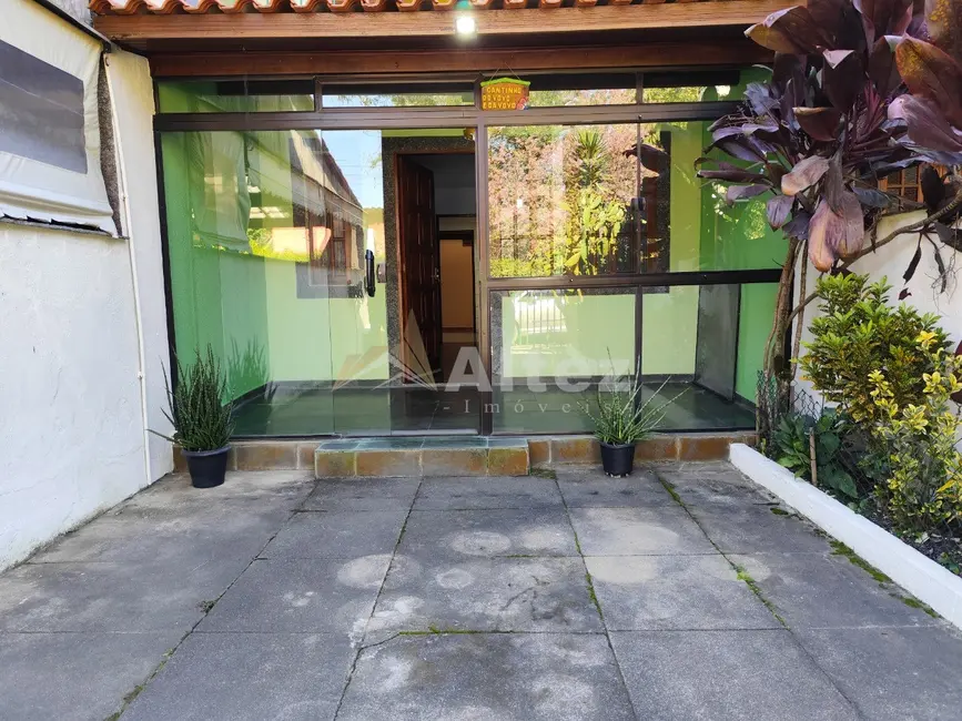 Foto 2 de Casa com 3 quartos à venda, 77m2 em Albuquerque, Teresopolis - RJ