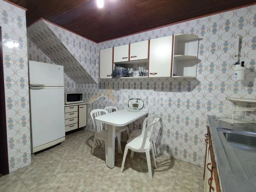 Casa de Condomínio com 6 quartos à venda, 173m2 em Alto, Teresopolis - RJ - imagem 2 Foto 2 de Casa de Condomínio com 6 quartos à venda, 173m2 em Alto, Teresopolis - RJ