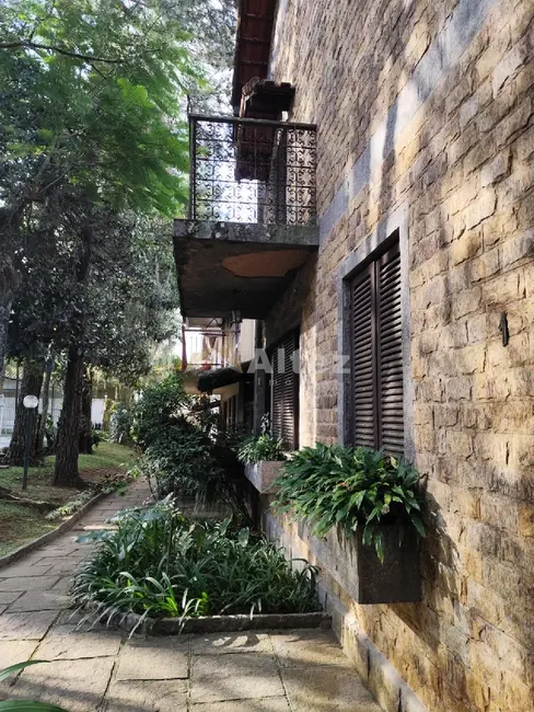 Foto 1 de Casa de Condomínio com 6 quartos à venda, 173m2 em Alto, Teresopolis - RJ