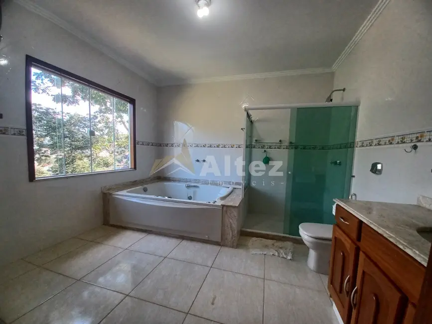 Foto 9 de Casa com 4 quartos à venda, 225m2 em Santa Cecília, Teresopolis - RJ